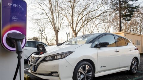 Auto elettrica, Enel e Nissan lanciano E-asy