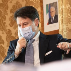 Conte va alla conta, ma Udc e Mastella si sfilano