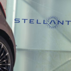 Stellantis riorganizza leasing e credito al consumo in Europa