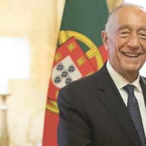 Portugal: Rebelo de Sousa als Präsident bestätigt