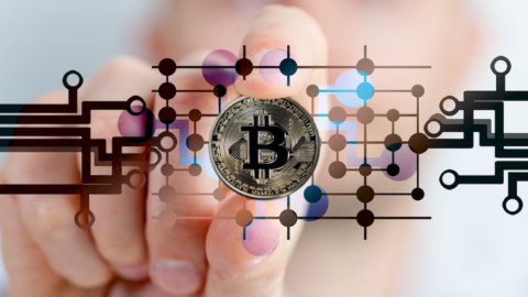 Bitcoin alle stelle, Borse in altalena, Btp sotto 0,50%