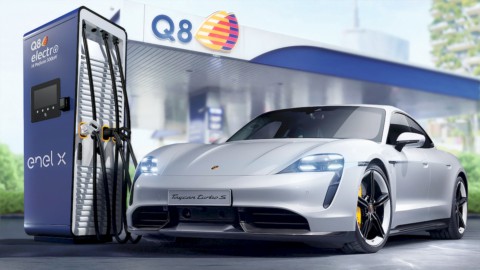 Ricarica auto elettrica: accordo EnelX-Porsche-Q8