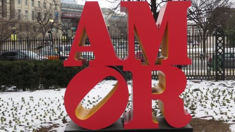 Washington, der Sculpute Garden wird zum Valentinstag mit „AMOR“ von Robert Indiana wiedereröffnet