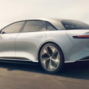 Auto elettrica: Lucid, la nuova Tesla sbarca in Borsa