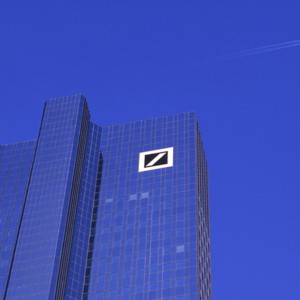 Deutsche Bank: 2007'den bu yana en yüksek kazanç, gelirler arttı. Temettü %50 arttı, ancak geri alım ertelendi