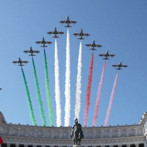 S-A PEMPLUT AZI – Frecce Tricolori au 60 de ani