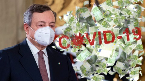 Draghi: “Con i vaccini la pandemia sta finendo”. Terza dose per over 60