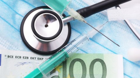 Borsa chiusura 20 febbraio: a Piazza Affari farmaceutici e utilities alla riscossa. Spread sotto 150