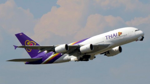 Thai Airways reduce 240 de manageri pentru a nu da faliment