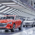 Audi come Vw, pesano i dazi: utile netto in calo del 37,5% nel semestre. Tagliate le stime per l’anno