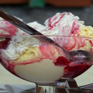 Gelato: oltre a dare piacere nella calura estiva può diventare una dieta-fast