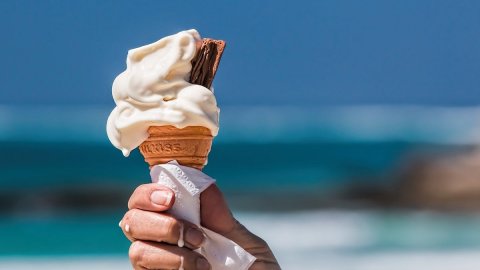 Helados: cerrado a domicilio con delivery, los italianos comen más