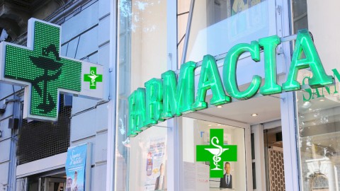 Farmacie, in arrivo servizi e medicinali nuovi: ma la riforma voluta dai fondi finanziari mostra qualche crepa