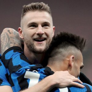 Inter menggadaikan Scudetto, Juve bermain untuk Liga Champions