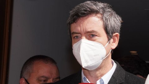 Blocco dei licenziamenti fino a ottobre per chi non ha la cig