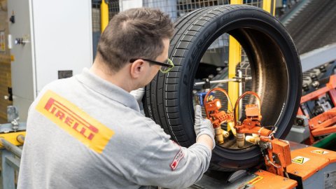 Pirelli si rafforza a Bari: nel 2025 i dipendenti del Digital Solutions Center saliranno a 80 dai 50 previsti inizialmente