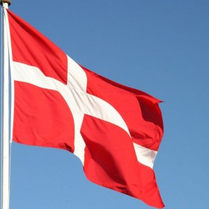 Vaccino Astrazeneca: Danimarca prende le distanze