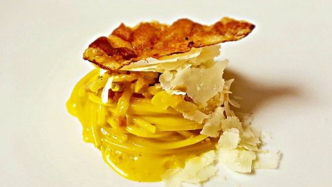 Carbonara Day: la ricetta stellata dello chef Andrea Larossa