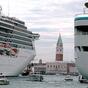 Venezia: stop alle grandi navi dal primo agosto