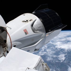 Intesa Sanpaolo berinvestasi di SpaceX, perusahaan perjalanan luar angkasa milik Elon Musk