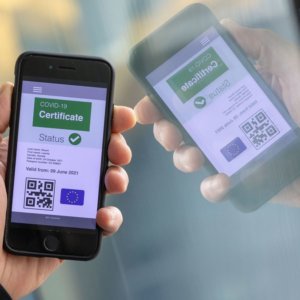 Green pass: stop allo stipendio, ma salta la sospensione