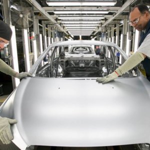 General Motors entlässt 1.300 Mitarbeiter nach Einigung mit der Gewerkschaft Uaw über Lohnerhöhungen