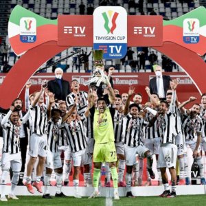 Piala Italia untuk Juve yang mengalahkan Atalanta dan mungkin menyelamatkan Pirlo