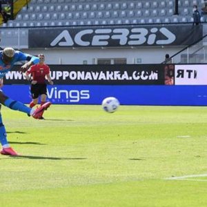 Inter, partido con goleada. Nápoles segundo, Lazio ko en Florencia