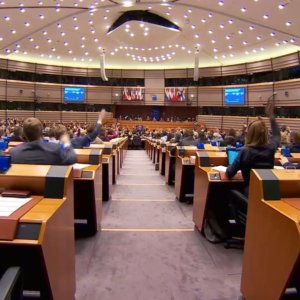 Parlamento europeo: No alla guida del semestre Ue di Orban e Morawiecki perchè sono illiberali