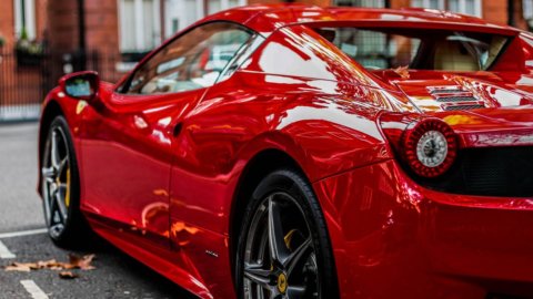 Ferrari, trimestrale sprint: utili, ricavi e consegne in forte rialzo