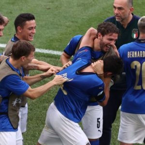 Europei, l’Italia bis non incanta ma vince: primi nel girone