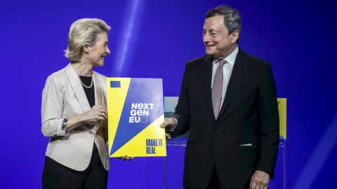 Recuperación, von der Leyen entrega la boleta de calificaciones de ascenso a Draghi