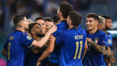 Europei, l’Italia vince e incanta: 3-0 anche alla Svizzera