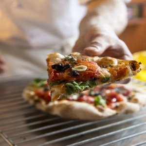 Equinox premia la pizza ed entra con il 40% in Pizzium
