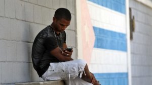 Telefonini a Cuba