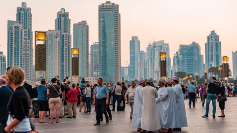 Apa itu keuangan Islam: aturan dan prinsip model yang berbeda