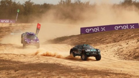 Do Senegal ao Ártico, Extreme E roda com Enel X