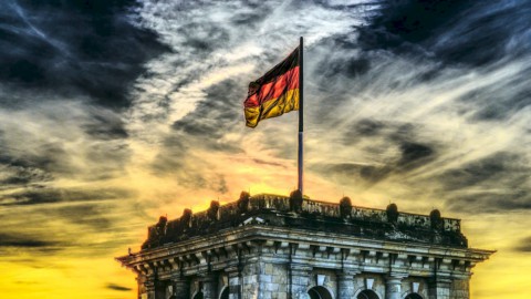 Germania e debito pubblico: la politica espansiva ha fatto salire i tassi. Se l’Italia facesse lo stesso, finirebbe come Uk ai tempi di Truss