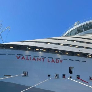 Fincantieri: Virgin Voyages の 2 隻の船