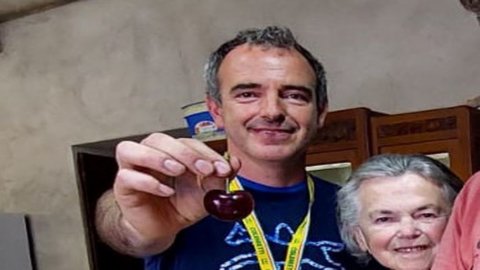 A giant cherry from Turin enters the Guinness Book of Records: 33 grams