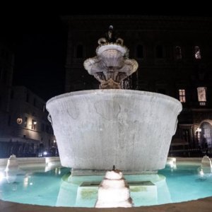 Roma, Piazza Farnese si illumina: conclusi i lavori di Acea
