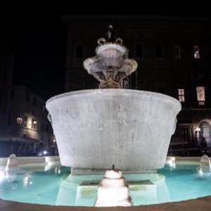 Roma, Piazza Farnese iluminada: Finalizadas las obras de Acea