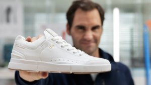 Roger Federer con le sneakers On