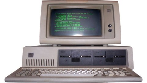 SUCEDE HOY – Hace 40 años IBM vendió la primera PC