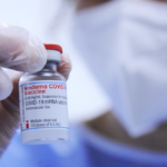 Moderna spicca un volo stellare a Wall Street (+116%) per la scoperta di un vaccino contro melanoma sviluppato con Merck (+10%)