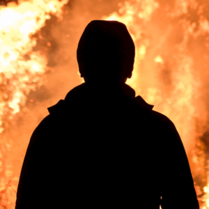Incendi: l’Italia brucia, la politica finisca di nascondersi