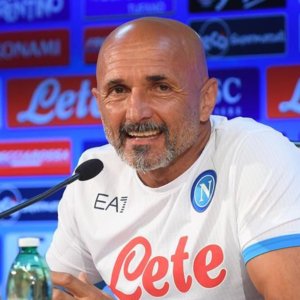 Il Napoli batte il Milan e l’Inter è campione d’inverno