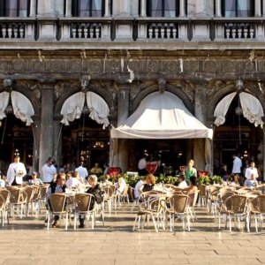 Лето 2021 года, Венеция, вид из легендарного Caffè Florian: «Мы возрождаемся»