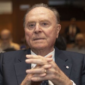 Banca Mediolanum: addio al fondatore Ennio Doris