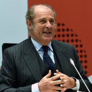 Generali lancia buyback da 500 milioni di euro: partirà già nel 2024